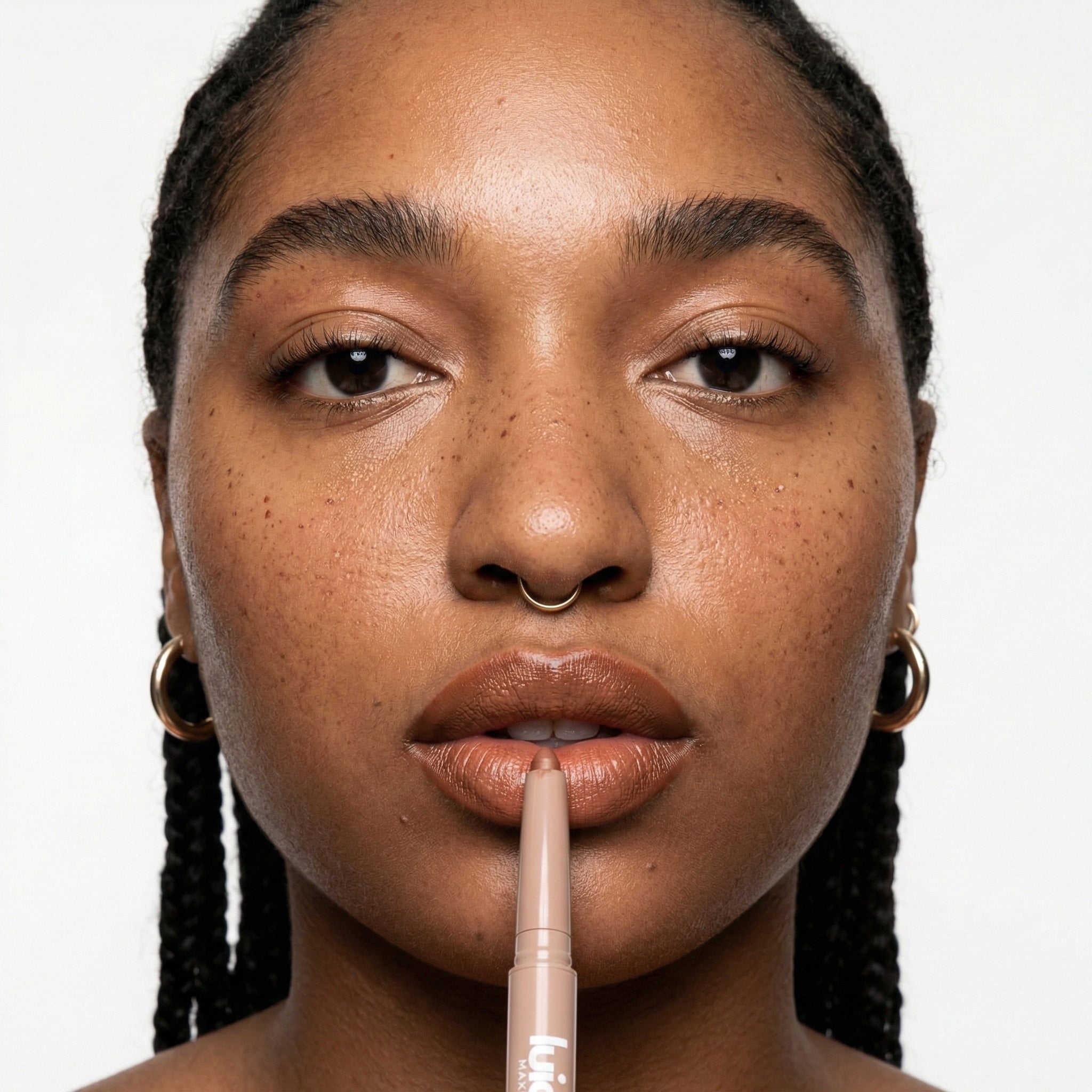 06. Shes tanned - Lip liner